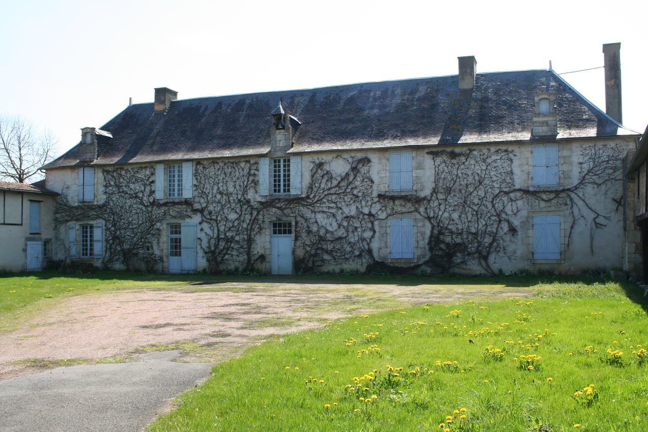 La Bastide de Courcelles Bed and Breakfast Gizay Exterior foto