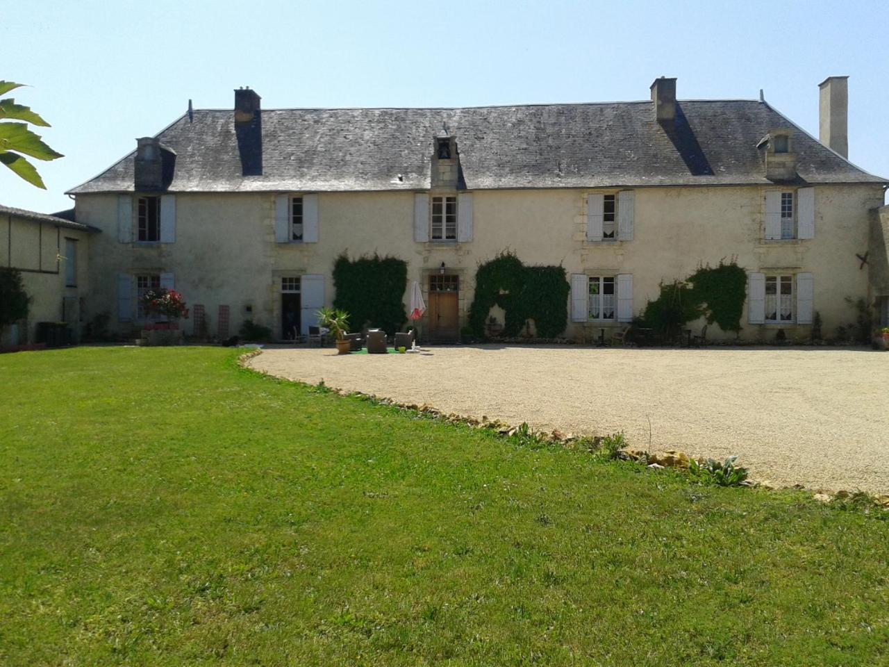 La Bastide de Courcelles Bed and Breakfast Gizay Exterior foto