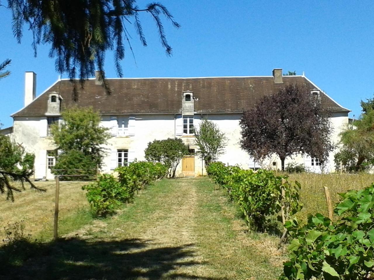 La Bastide de Courcelles Bed and Breakfast Gizay Exterior foto